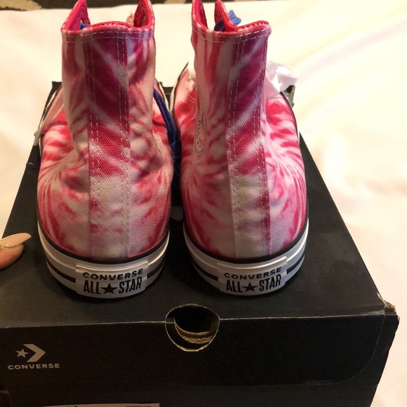 Pink Converse - Picture 3 of 3